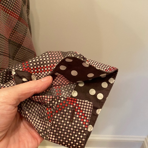 Foxcroft Woman’s Fitted Fit Brown Hot Pink Pattern Button Down Shirt / Size 14 - Picture 8 of 16